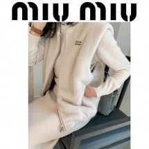 미우미우 후드 퍼 조끼 (국내배송)