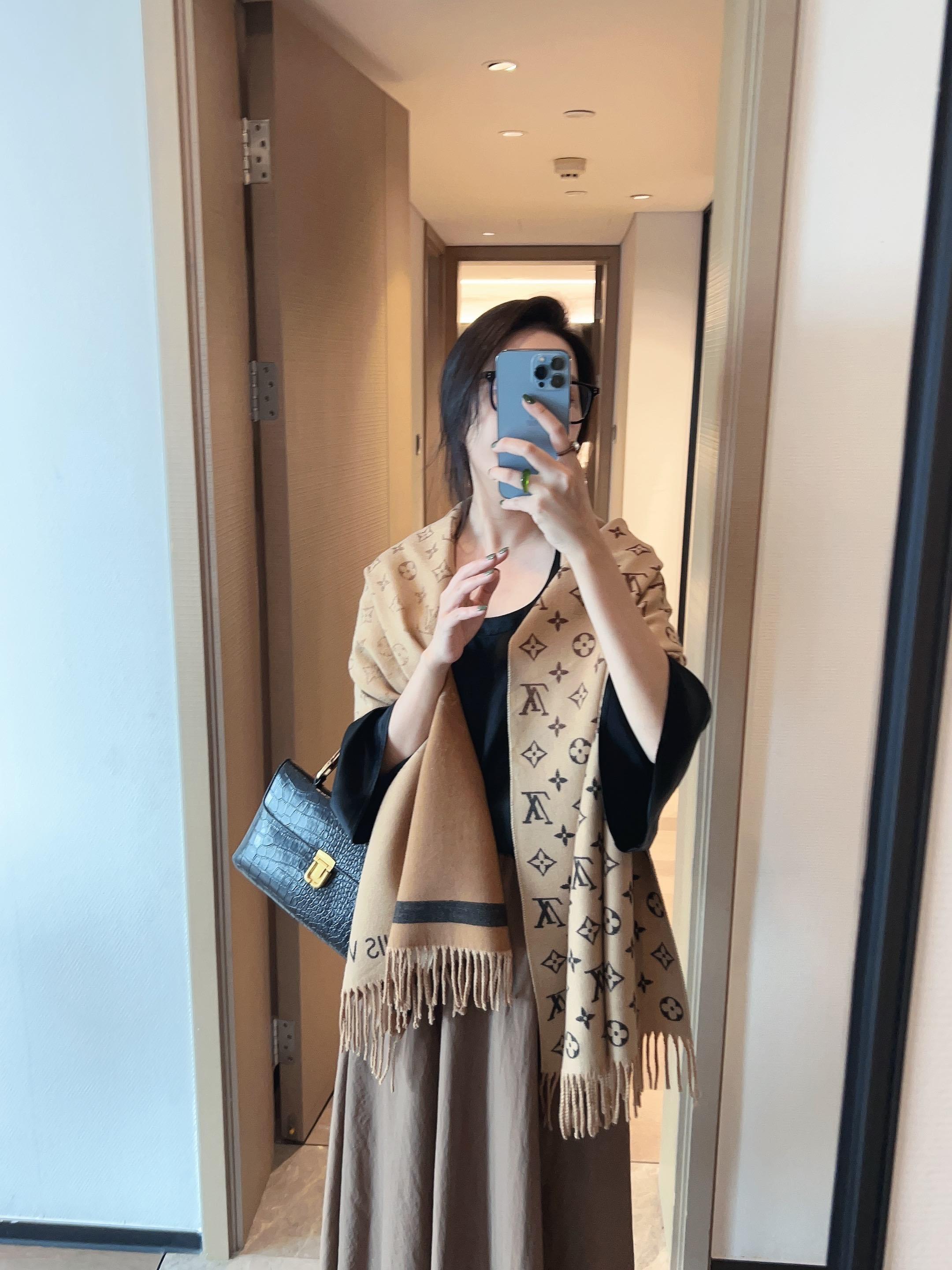 루이비통 캐시미어 머플러 (해외배송)