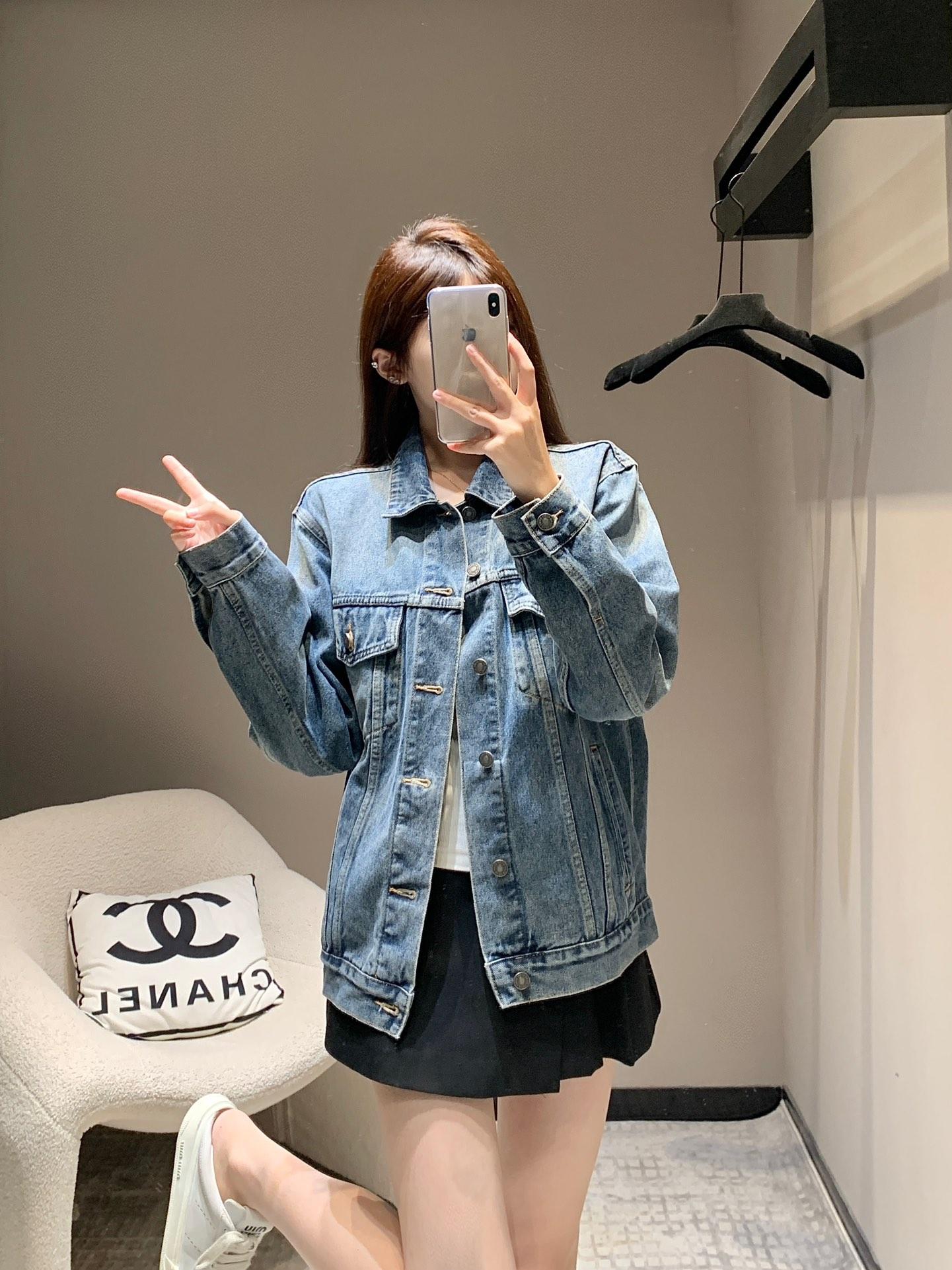 디올  레터 타올 자수 루즈 데님 재킷 (해외배송)