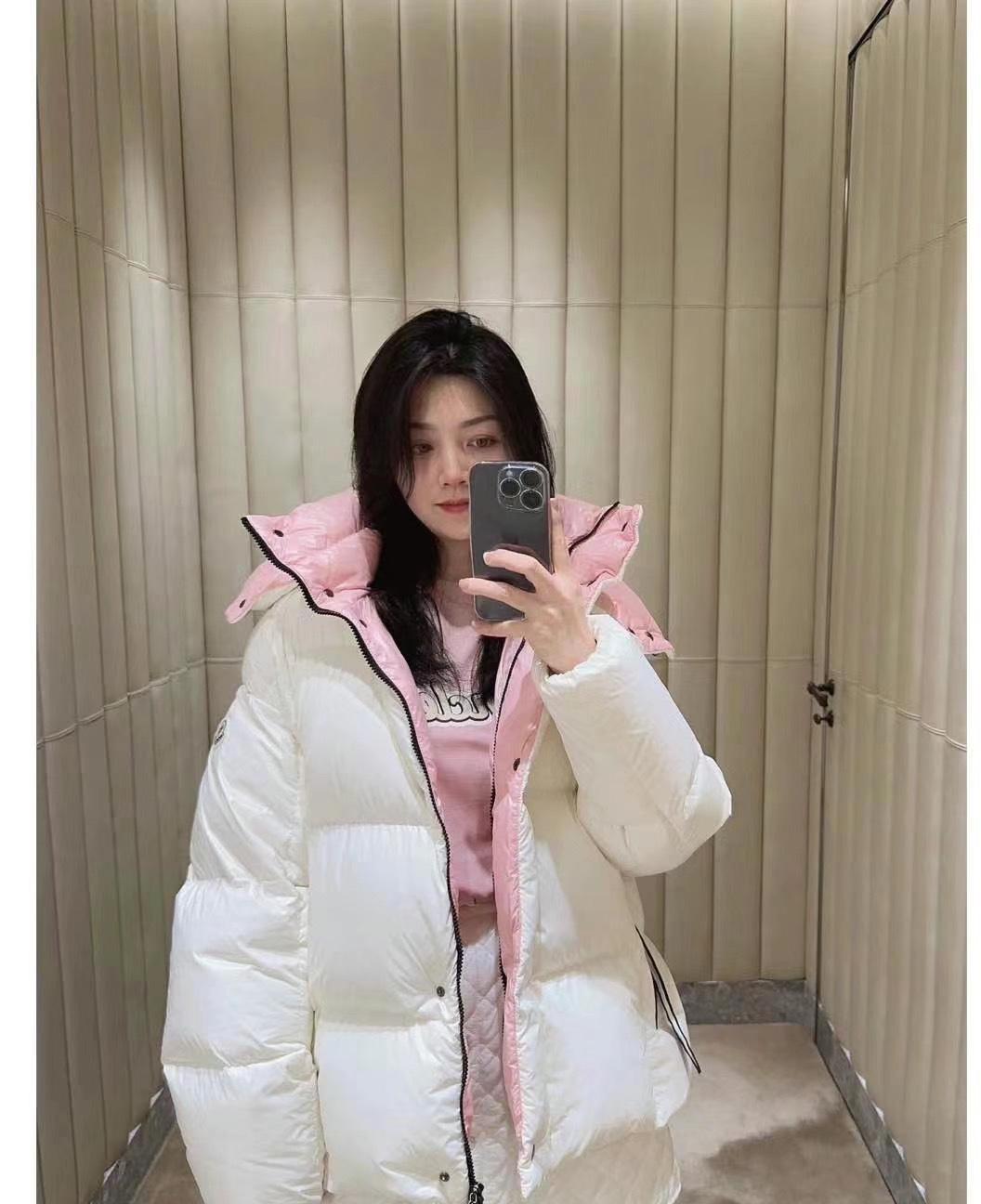 몽클레어 파라나 화이트 & 핑크 최신 컬러 다운 재킷 (해외배송)