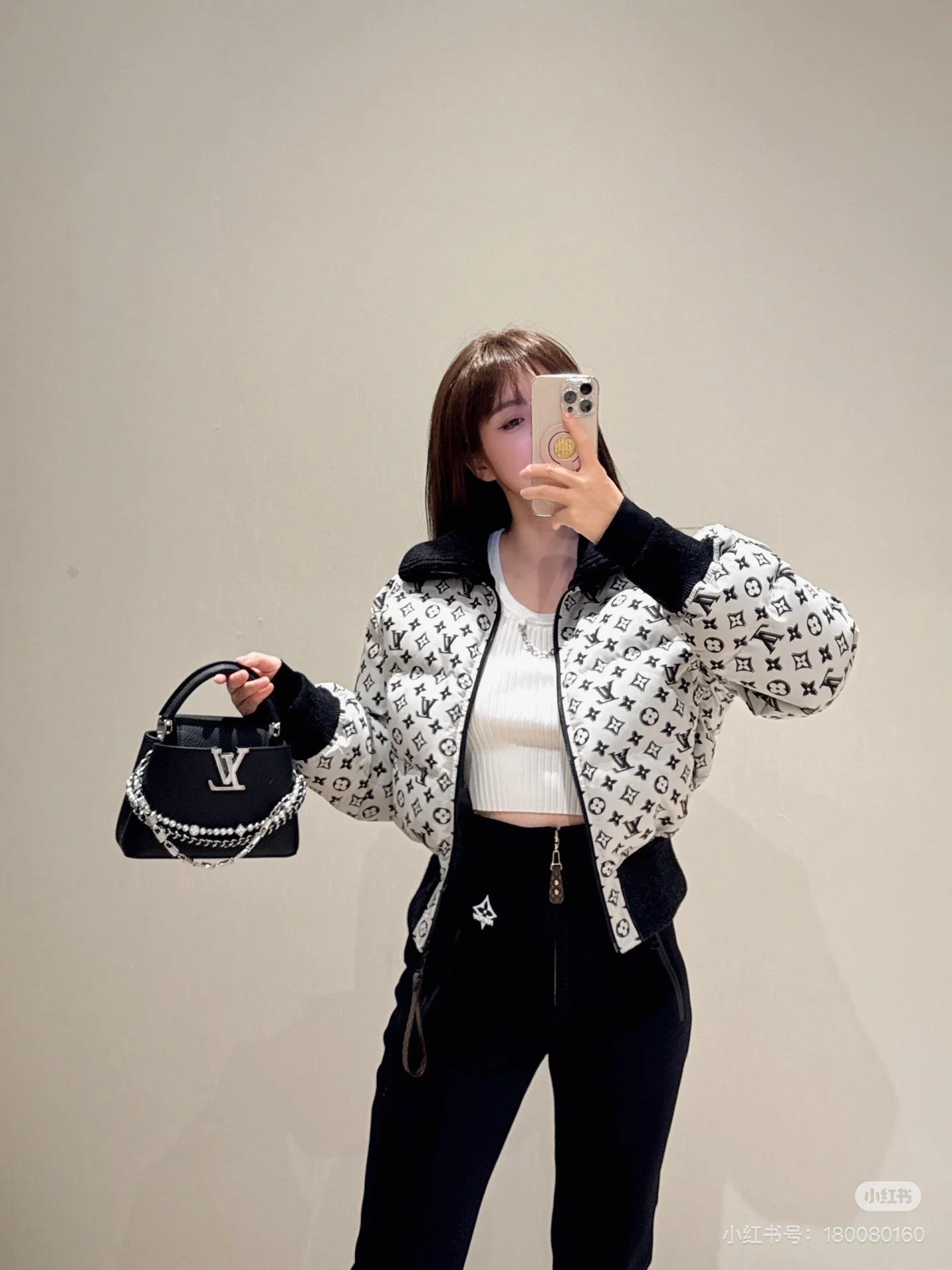 루이비통 올드 플라워 로고 다운 재킷 (해외배송)