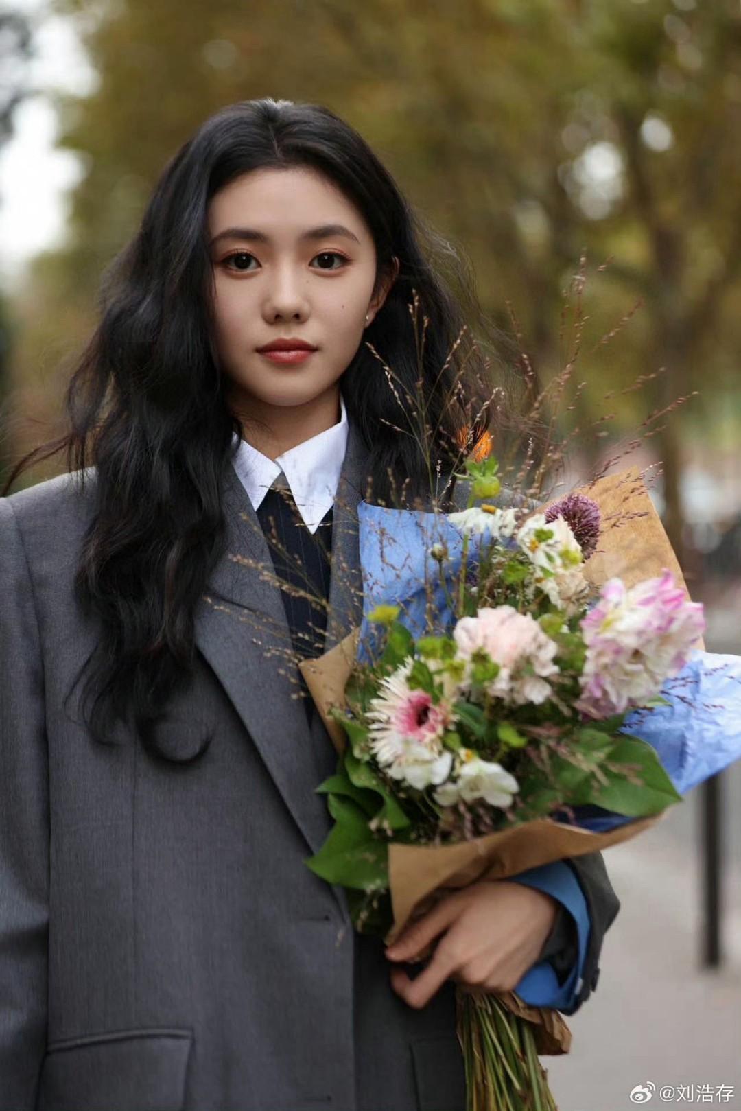 미우미우 블레이저 (해외배송)