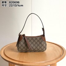 구찌 GG 엠블럼 미니 숄더백 (해외배송)