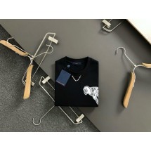 루이비통 반팔 티셔츠 (해외배송)