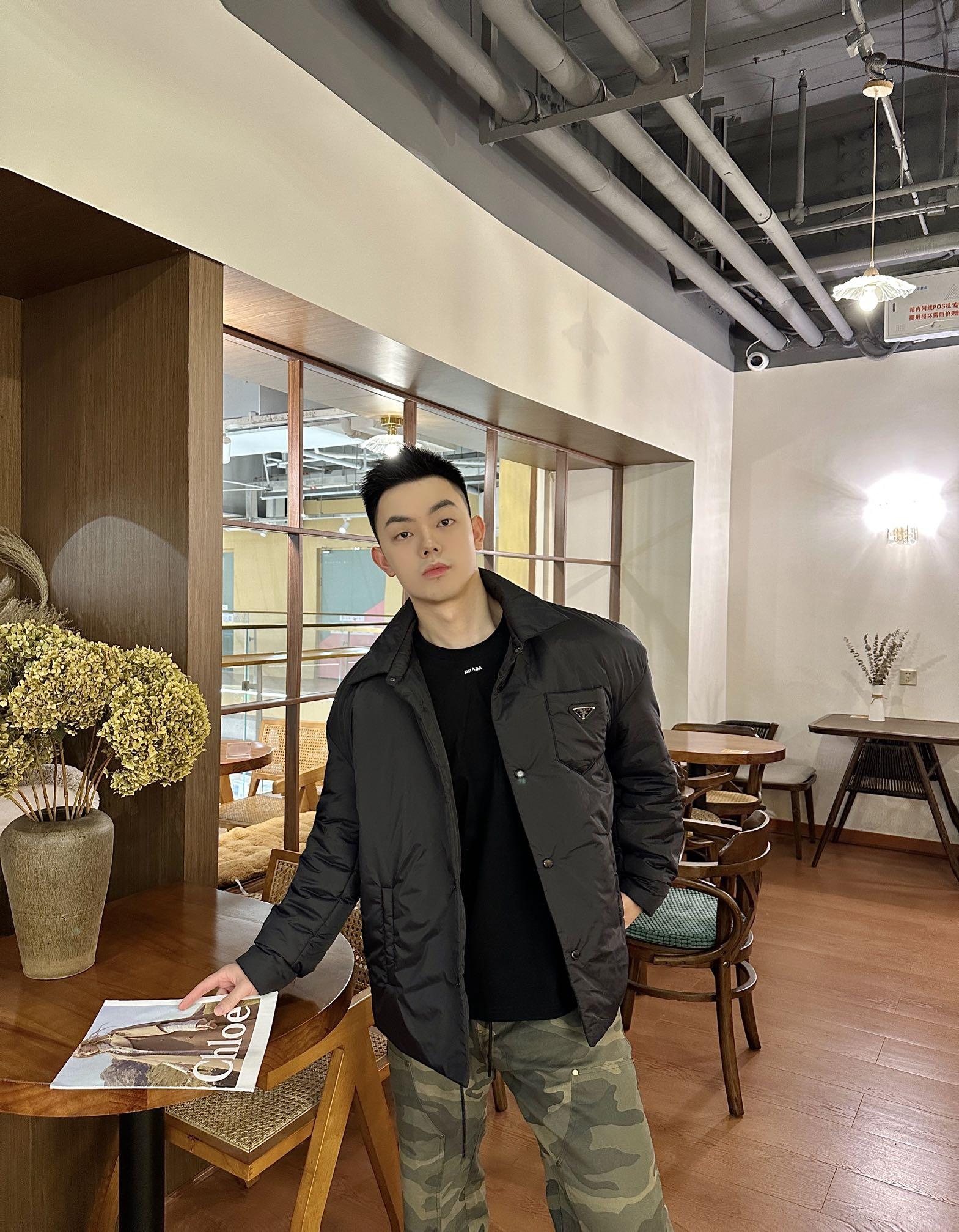 프라다 트라이앵글 로고 나일론 베이직 코튼 재킷 (해외배송)