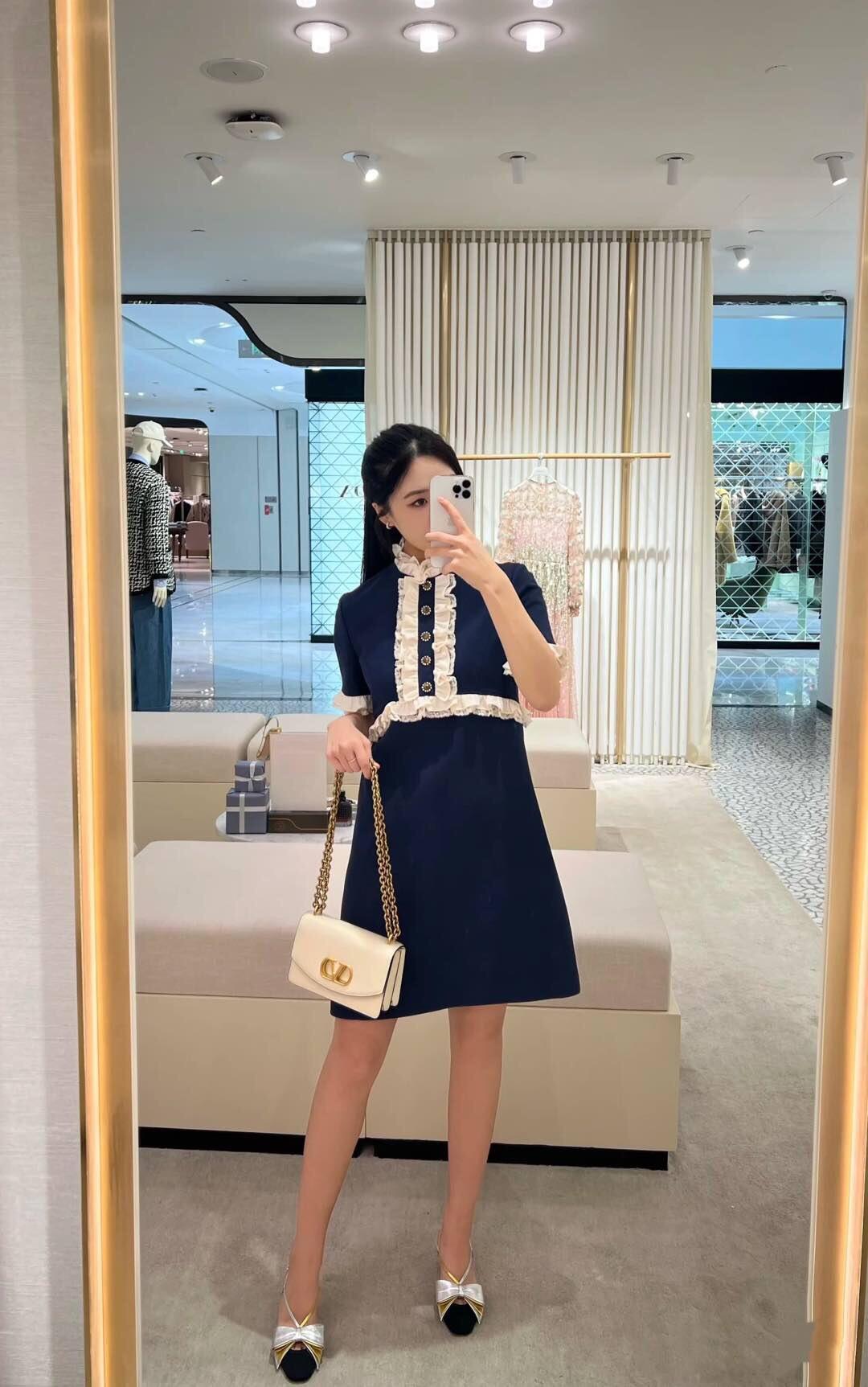 발렌티노 버클 V자 드레스 (해외배송)