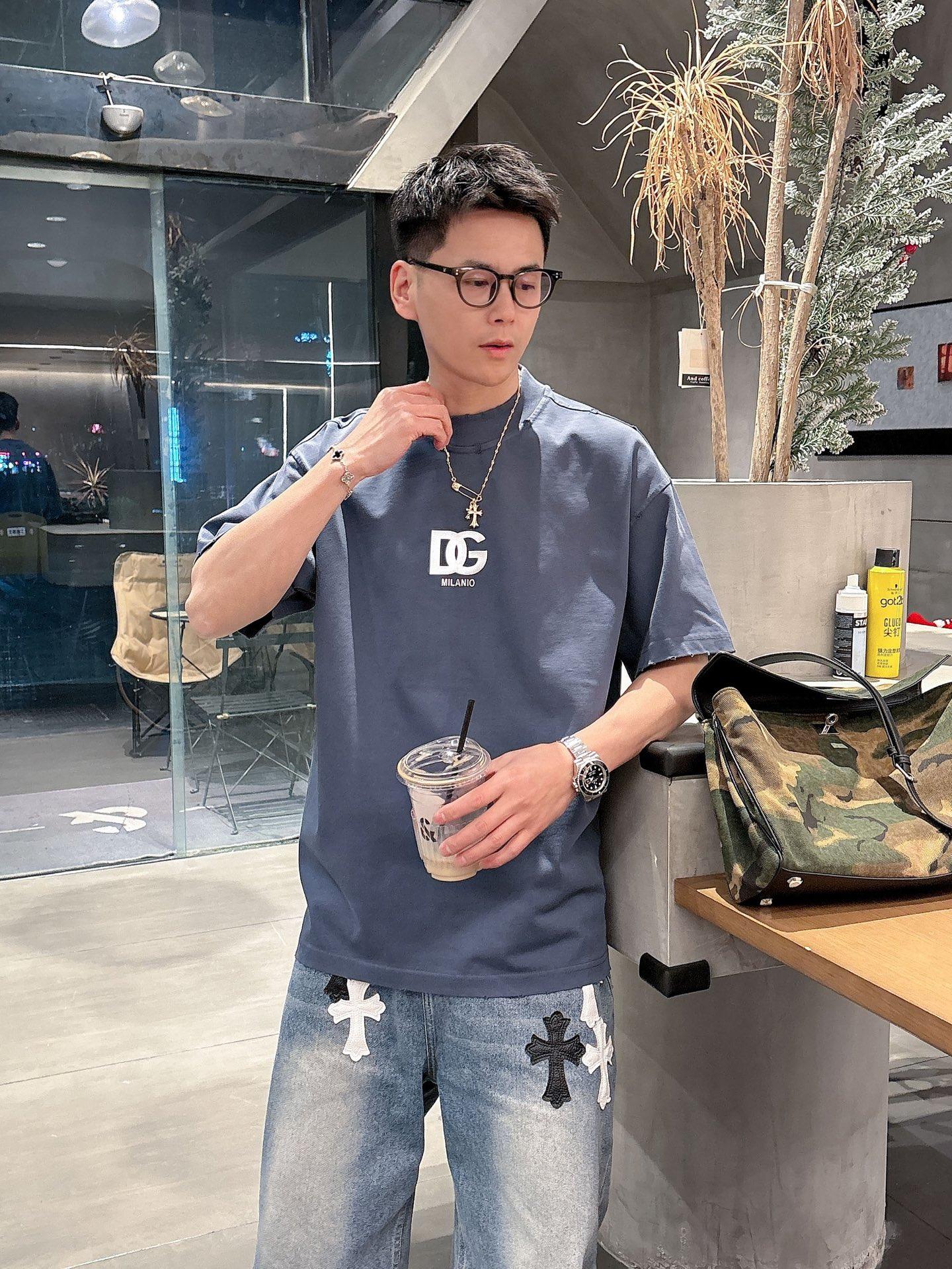 돌체앤가바나 반팔 라운드넥 티셔츠 (해외배송)