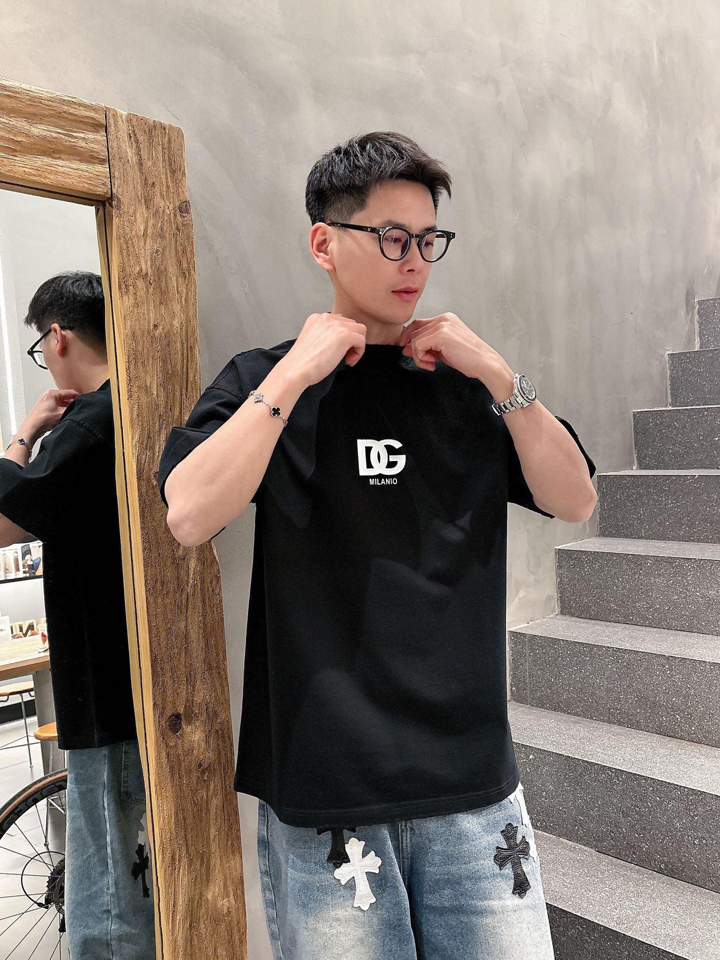 돌체앤가바나 반팔 라운드넥 티셔츠 (해외배송)