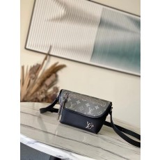 루이비통 펄스 미니 크로스백 (해외배송)
