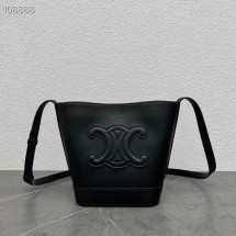 셀린느 퀴르 버킷백 (국내배송)