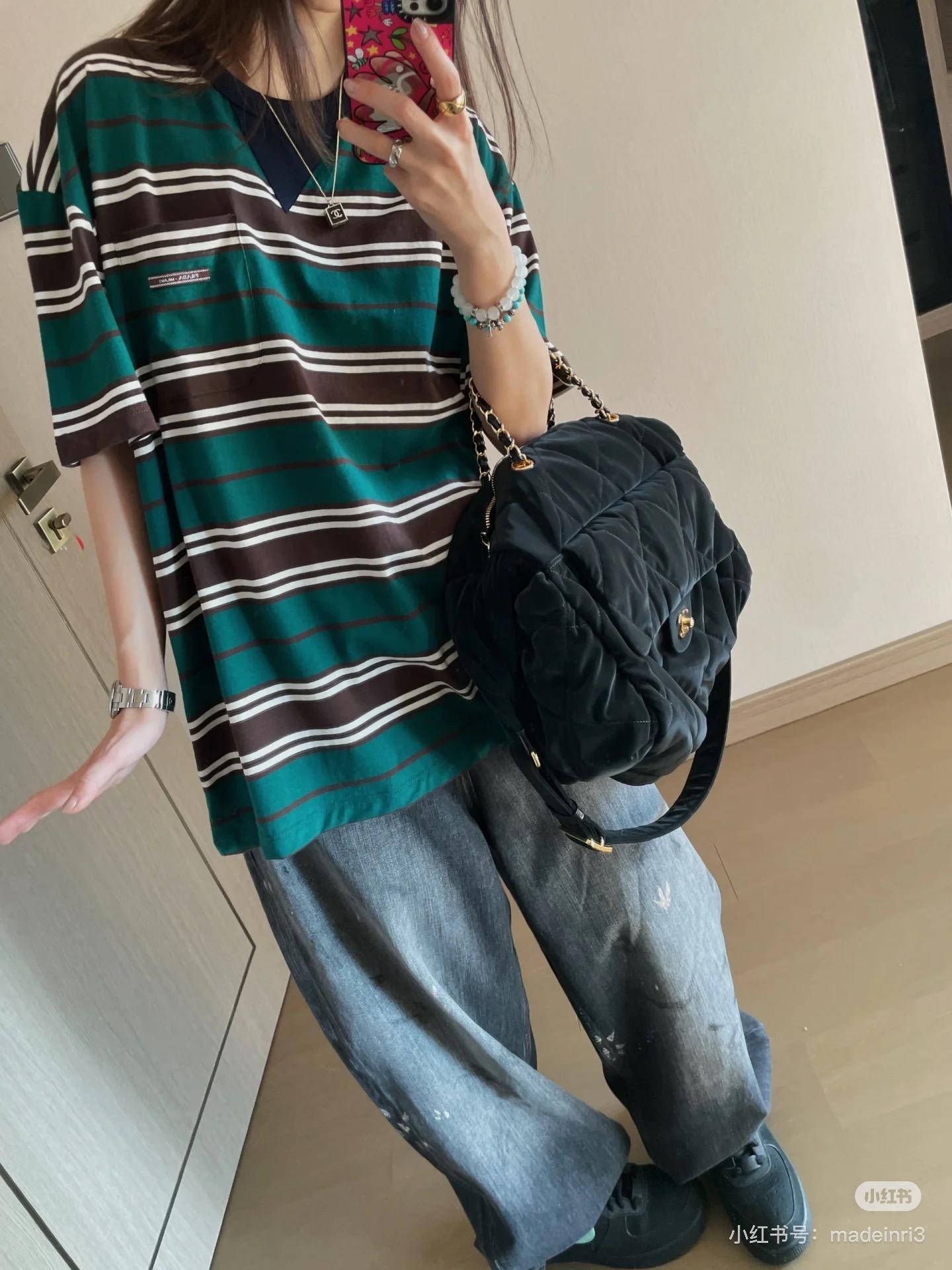 프라다 2025SS 초봄 신상품 스트라이프 반팔 (정품급 해외배송)