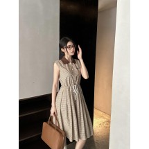 미우미우 플레드 슬리브리스 드레스 (해외배송)