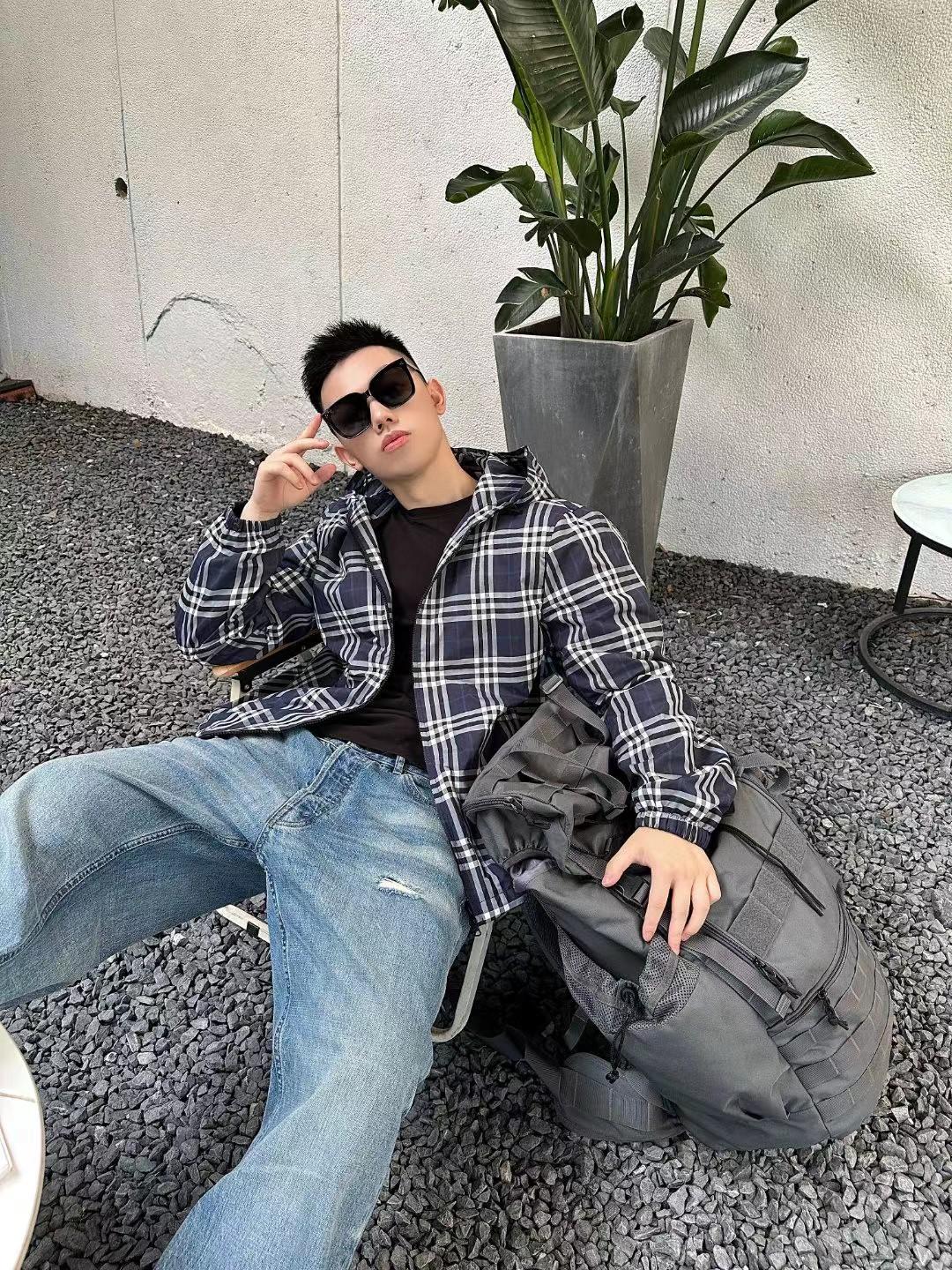버버리 지퍼 후드 재킷 (해외배송)