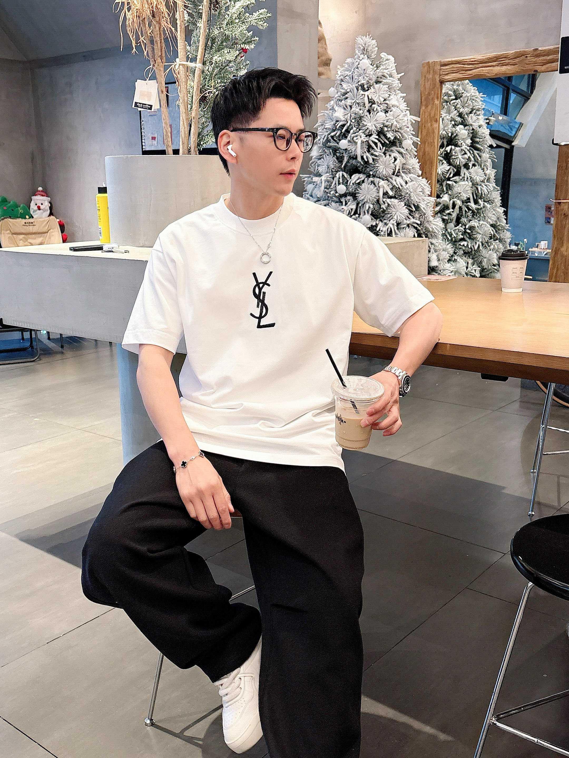 입생로랑 반팔 티셔츠 (해외배송)