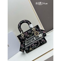 디올 레이디 라이트 백 (해외배송)