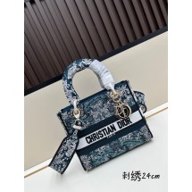 디올 레이디 라이트 백 (해외배송)