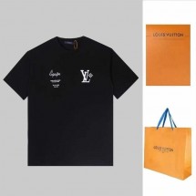 루이비통 수입 LV pont- neuf 라운드 티셔츠 남여공용 블랙 (국내배송)
