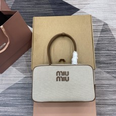 미우미우 캔버스 탑 핸들백 (해외배송)