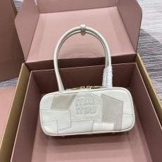 미우미우 패치워크 핸들백 (해외배송)
