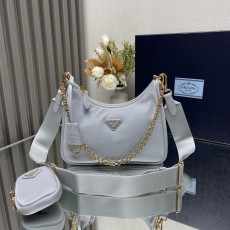 프라다 나일론 호보백 (해외배송)