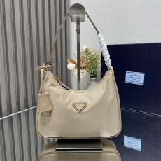 프라다 나일론 숄더 백 (해외배송)