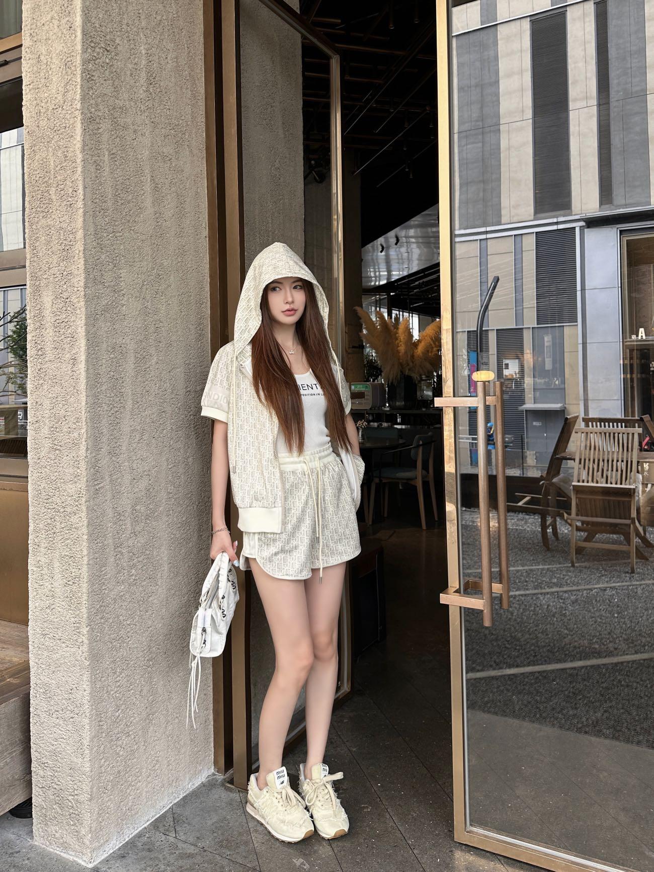 디올 모노그램 반팔후드 캐주얼 세트 (해외배송)