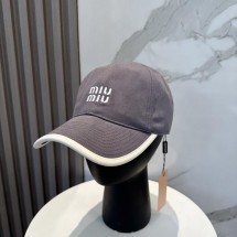 미우미우 자수 볼캡 (해외배송)