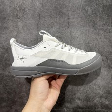 아크테릭스 하이킹 캐주얼화 (해외배송)