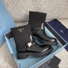 프라다 숏 부츠 (정품급 해외배송)
