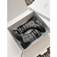 디올 D-메이저 24ss 자수 부츠 (정품급 해외배송)