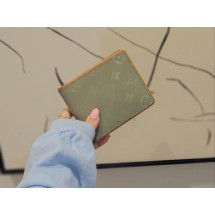 루이비통 모노그램 티타늄 캔버스 멀티플월릿(m63297) (국내배송)