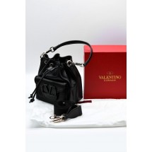발렌티노 VALENTINO 로코 버킷백 (국내배송)