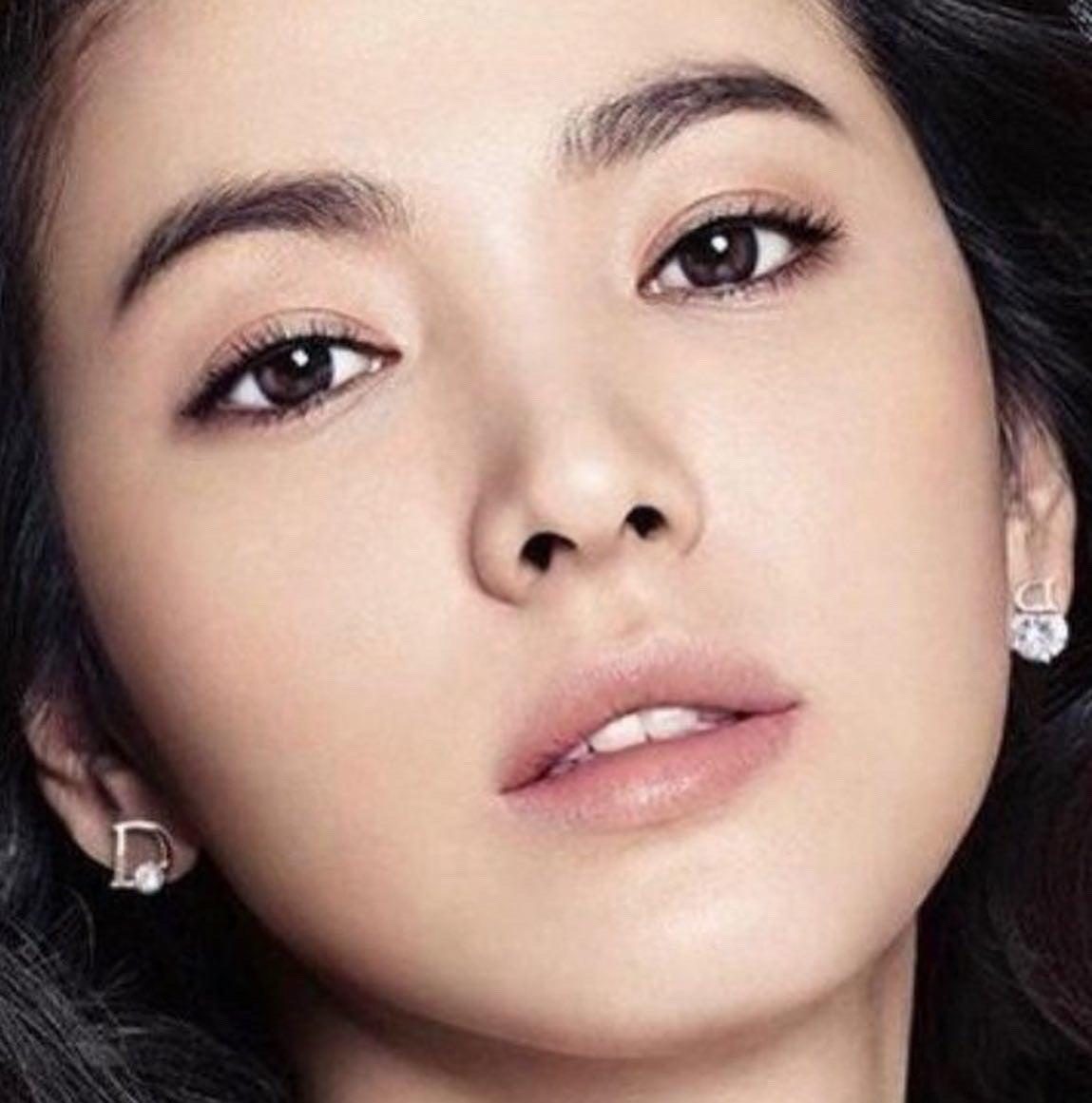 디올 언발 귀걸이 (국내배송)