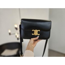 셀린느 틴 트리옹프 백 (국내배송)