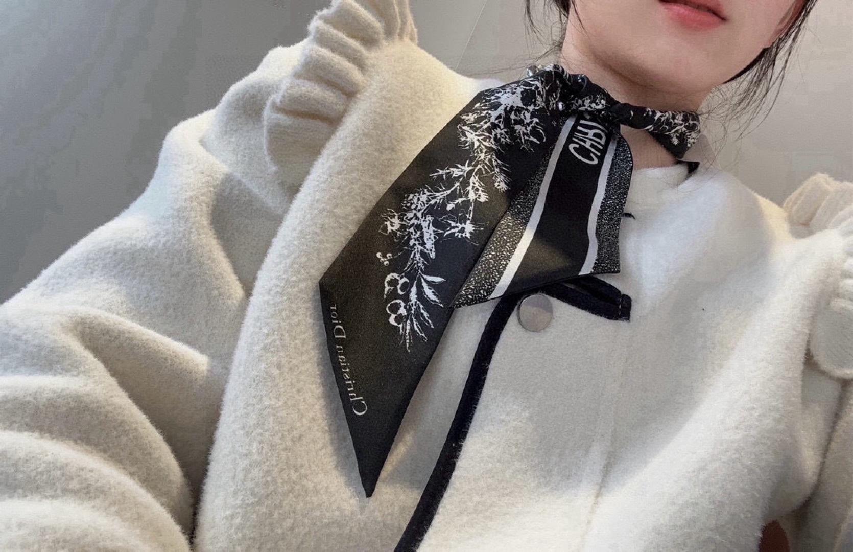 디올 트윌리 스카프 (해외배송)