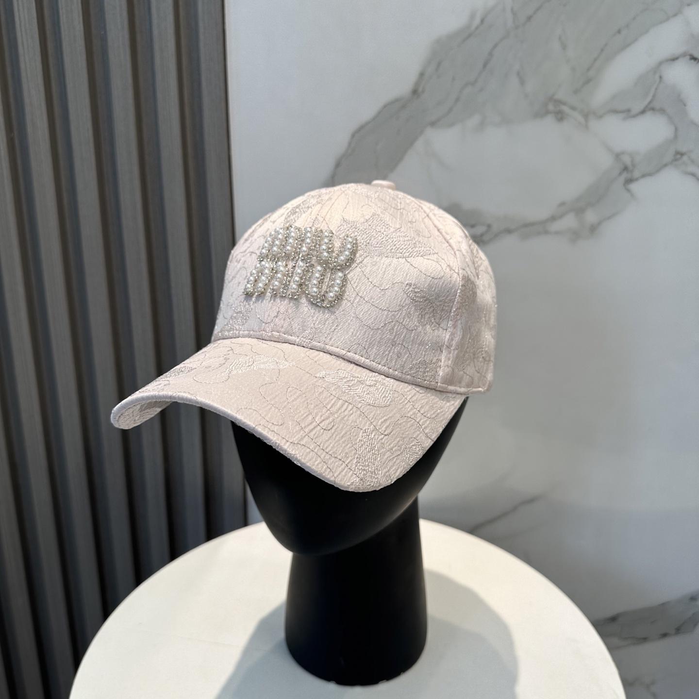 미우미우 볼캡 (해외배송)