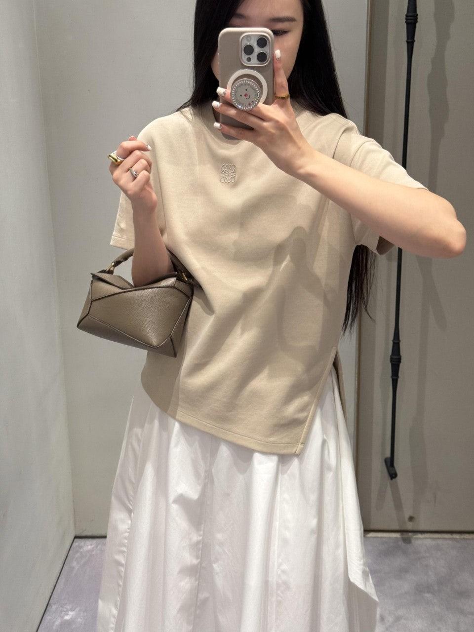 로에베 라운드넥 스몰 로고 자수 반팔 (해외배송)