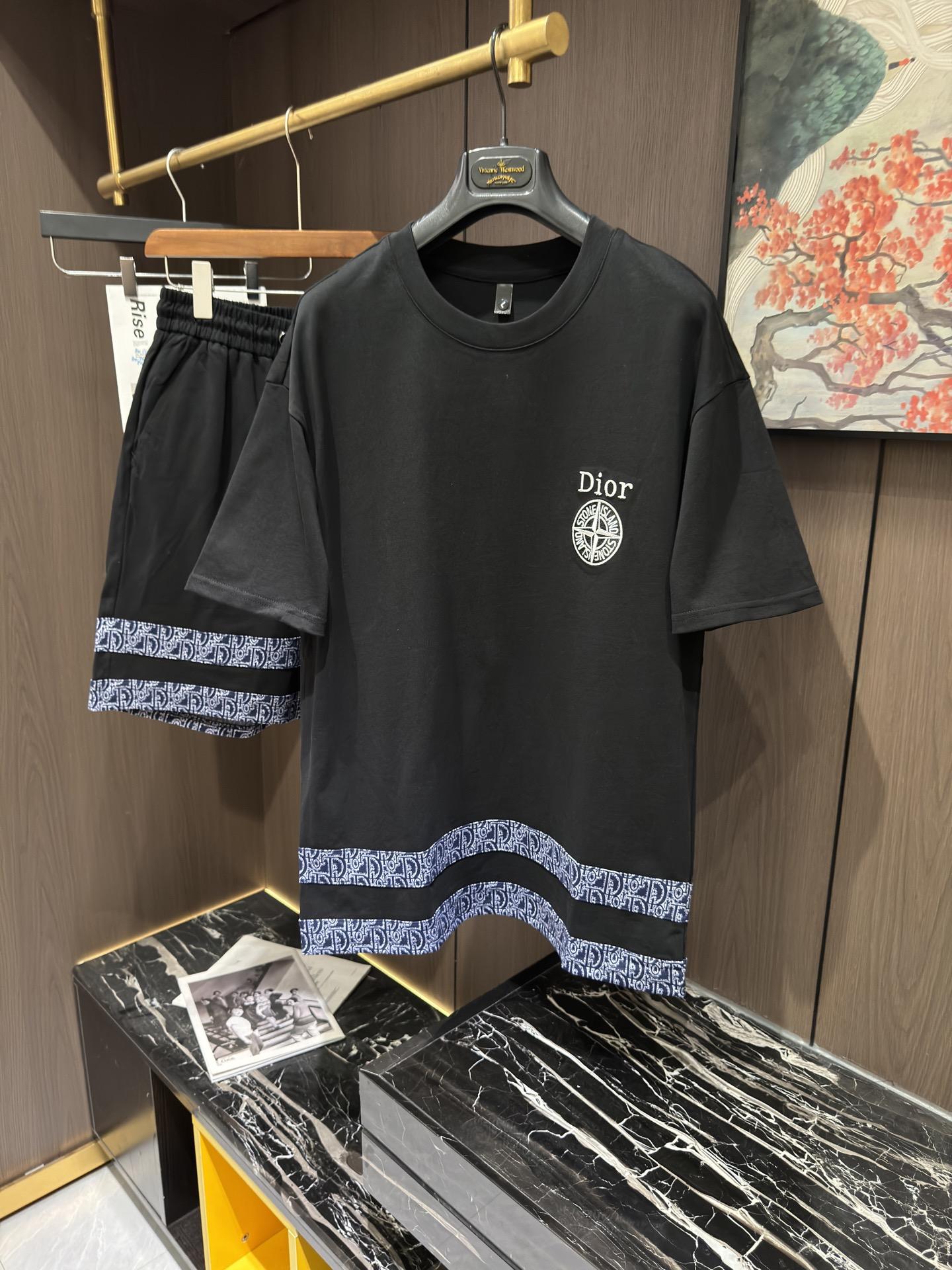 디올 남성 캐주얼 라운드넥 반팔 반바지 세트 (해외배송)