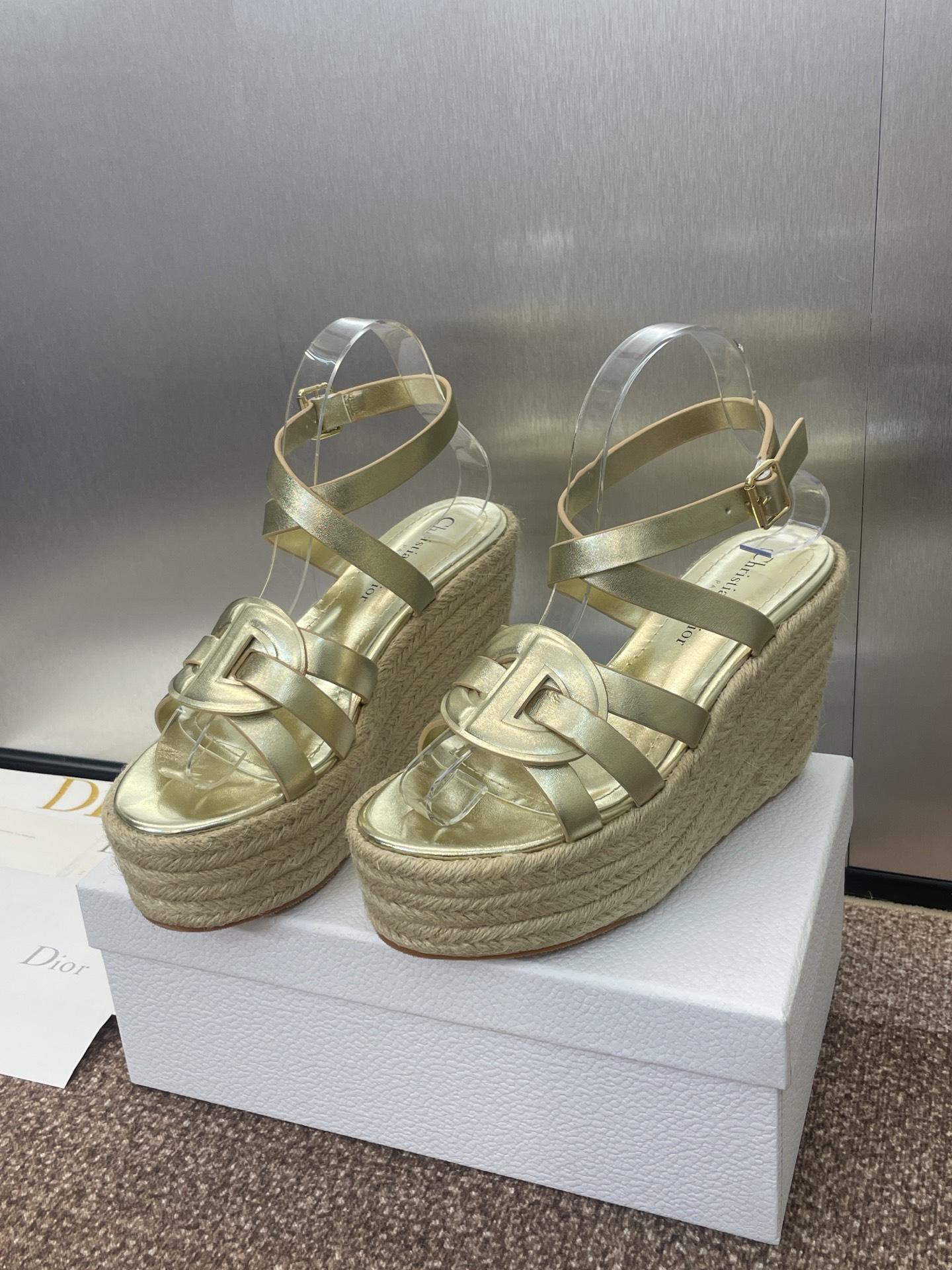 디올 D-클럽 젤리 샌들 (해외배송)