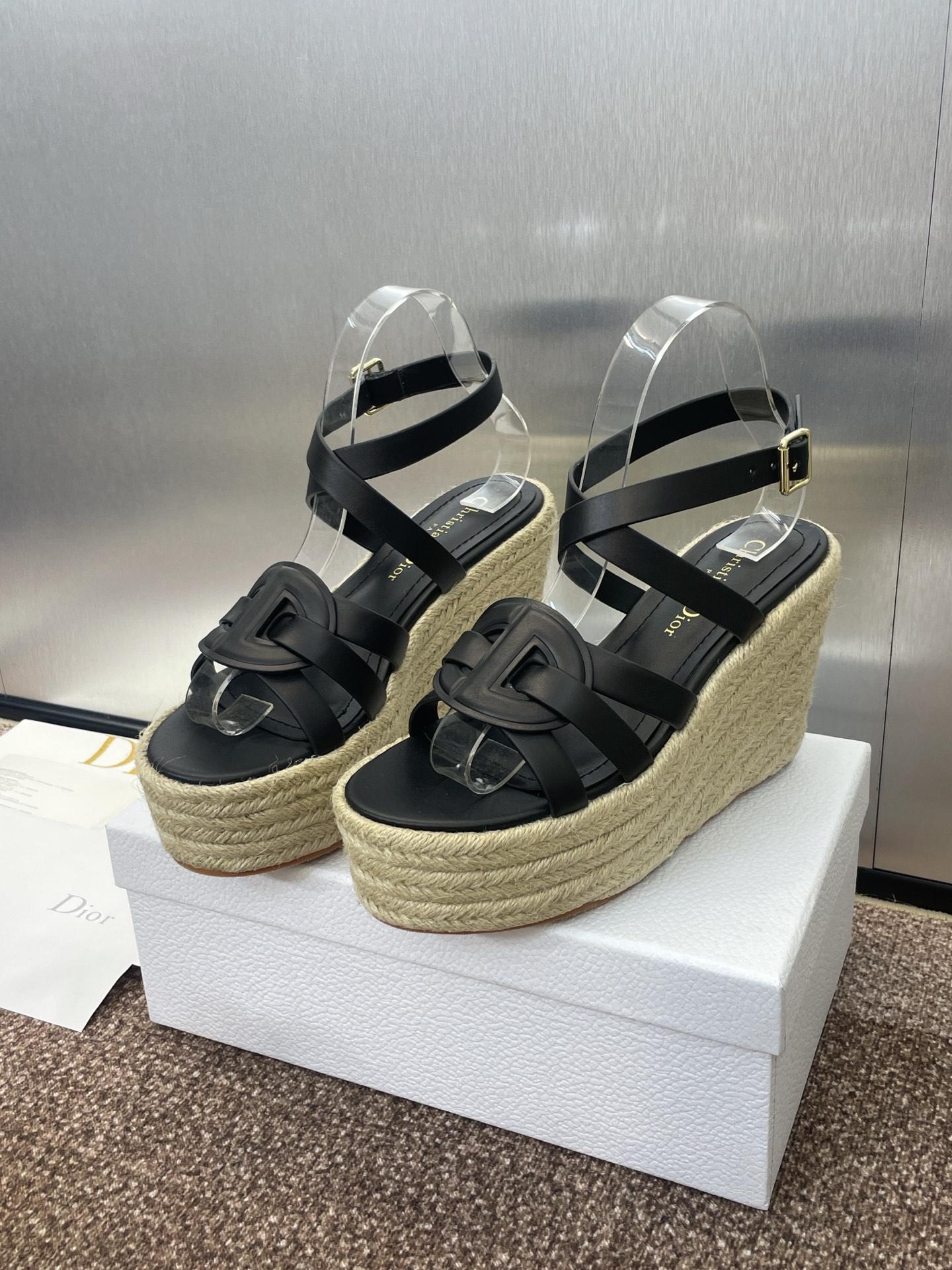디올 D-클럽 젤리 샌들 (해외배송)