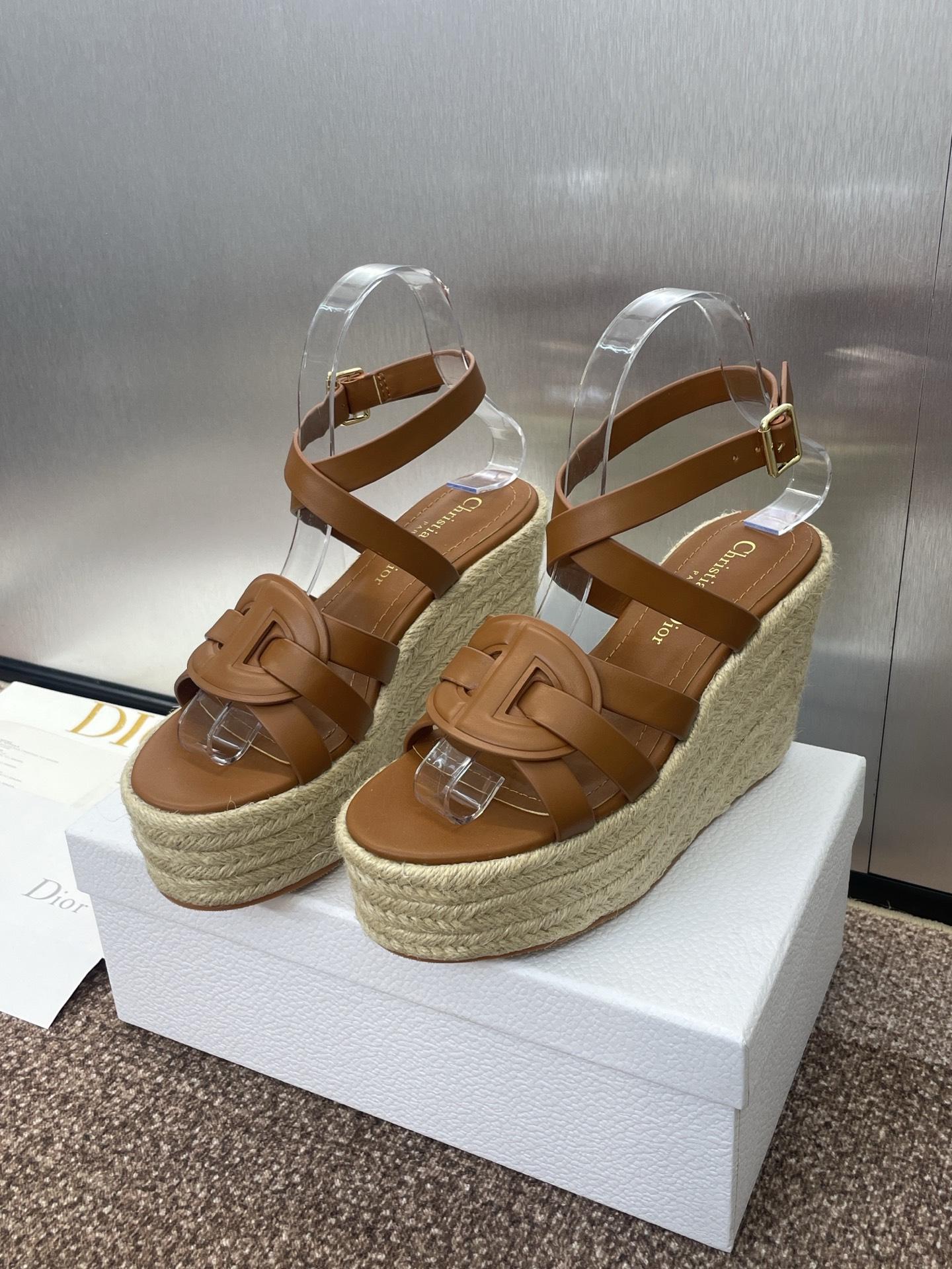 디올 D-클럽 젤리 샌들 (해외배송)