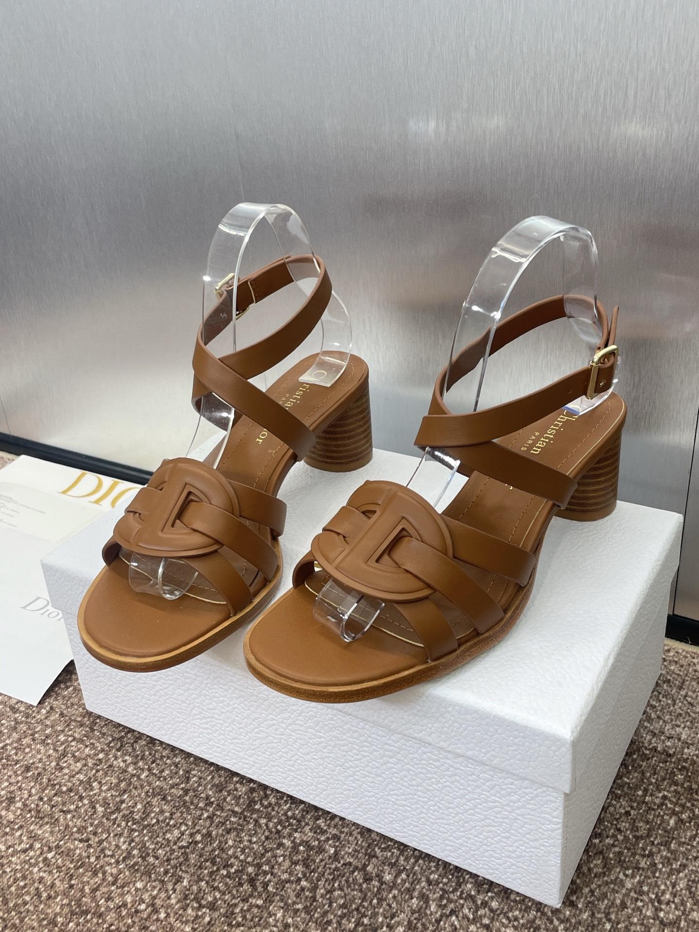 디올 D-클럽 젤리 샌들 (해외배송)
